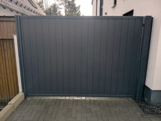 Sichtschutztor (Kunststofffüllung)